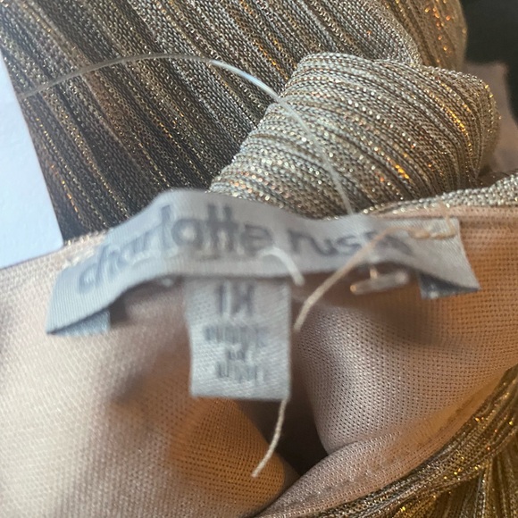 NWT Charlotte Russe Romper 
Size 1x
Beige/gold with metallic - Picture 4 of 5